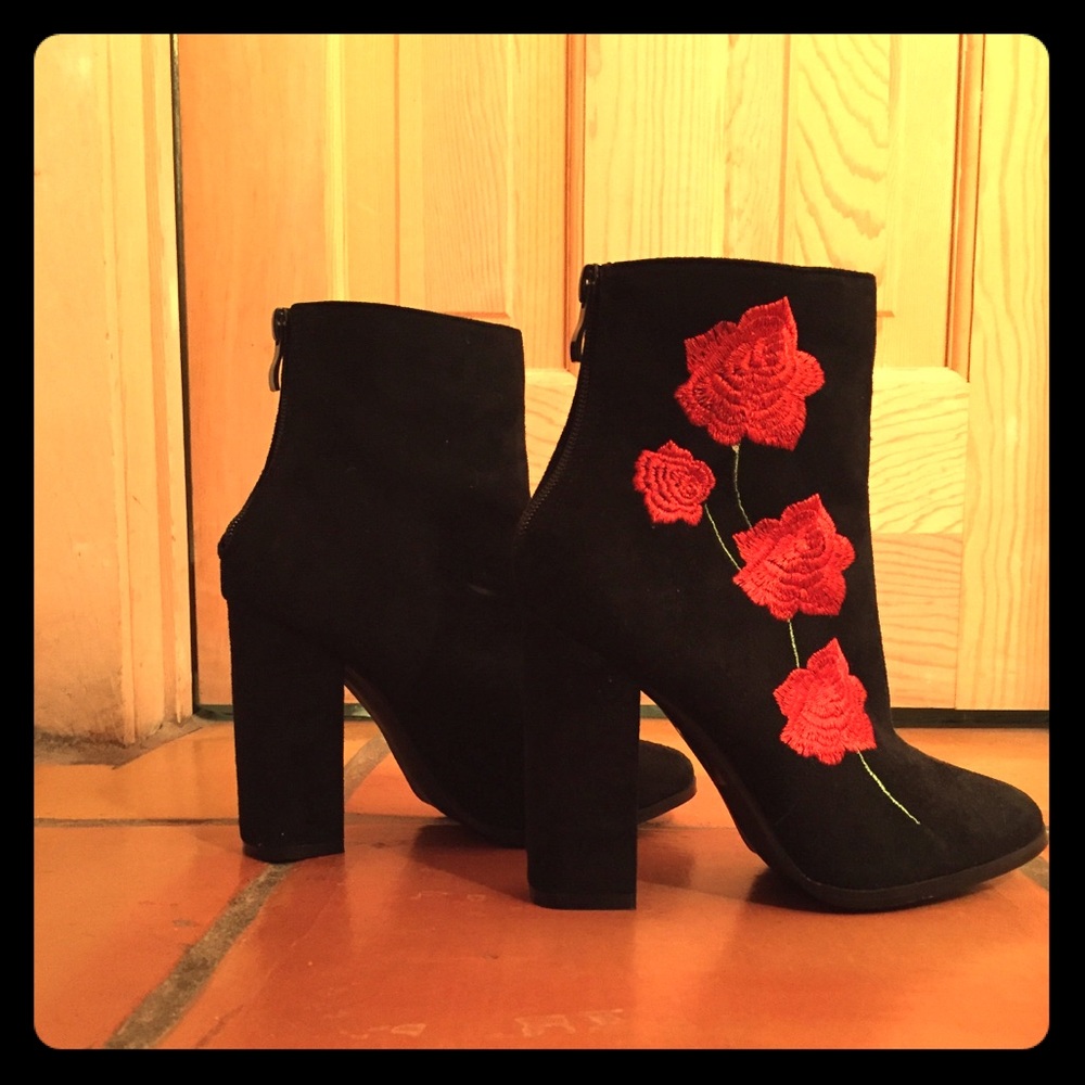 Boohoo Black Embroidered Booties Chunky Heel